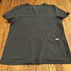 Figs Casma Three - Pocket Top